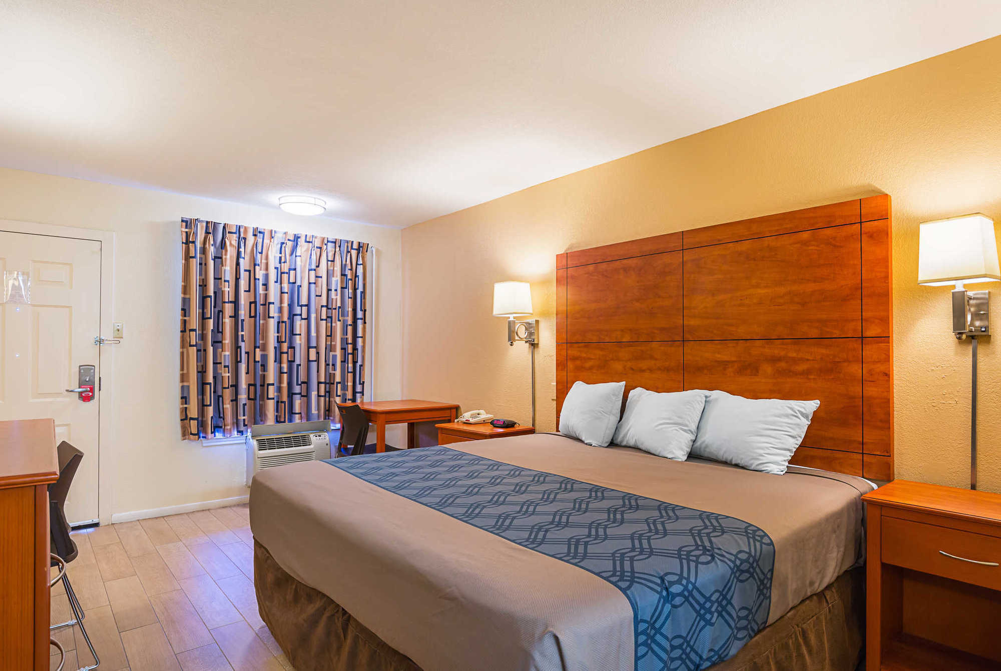 Econo Lodge Huntsville- University Area Szoba fotó